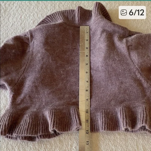 Urban Behaviour Angora Blend Cropped Ruffle Front Sweater XS NWT - Picture 7 of 9